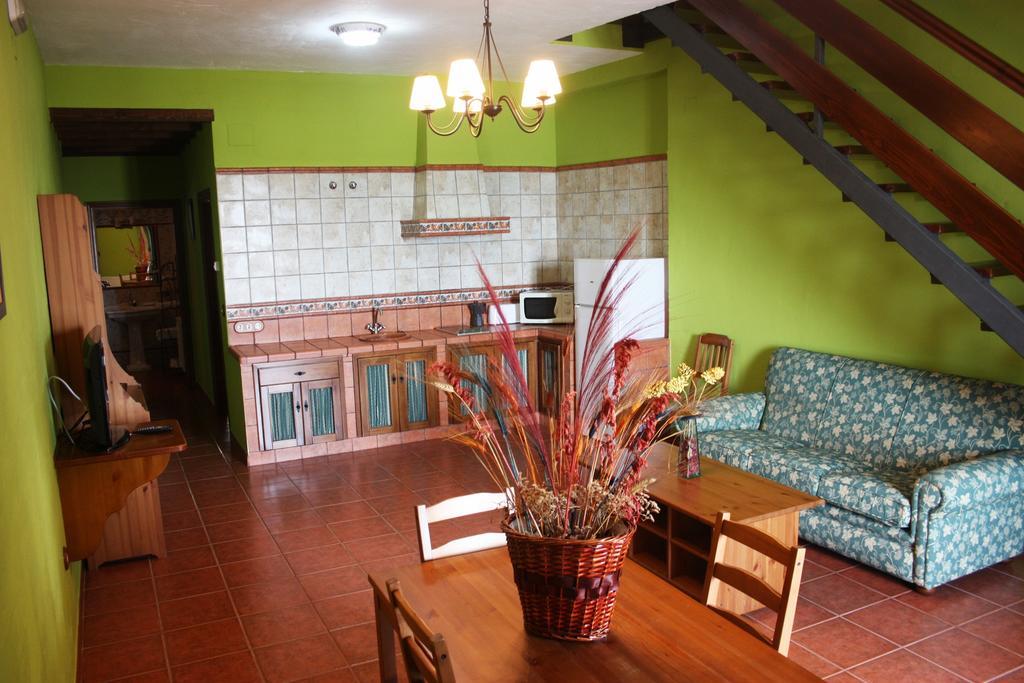 Apartamentos Trinidad Alange Oda fotoğraf